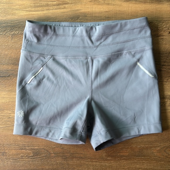 Athleta Cross It Shortie Shorts S - Picture 2 of 5